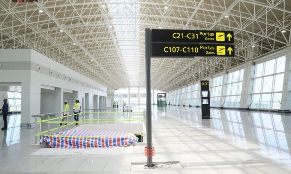 Com custo de USD 2,8 mil milhões novo aeroporto será inaugurado em Novembro